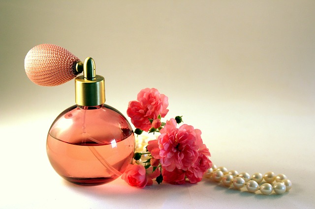 Happy Perfume Day Shayari | Perfume Day Quotes, Messages, Images In Hindi